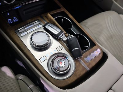 GENESIS G80 (RG3) - 9