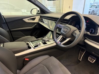 AUDI Q8 - 9