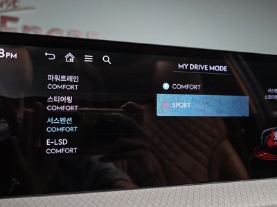 2024 Genesis GV80 thumbnail 22