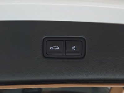 2024 Genesis GV80 thumbnail 35