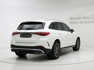 2025 Mercedes-BENZ GLC photo 4