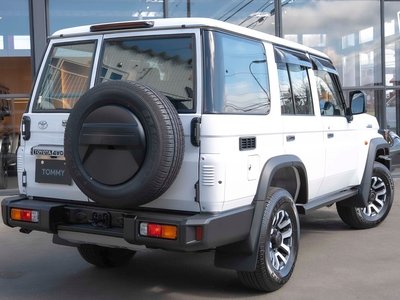 TOYOTA LAND CRUISER - 6