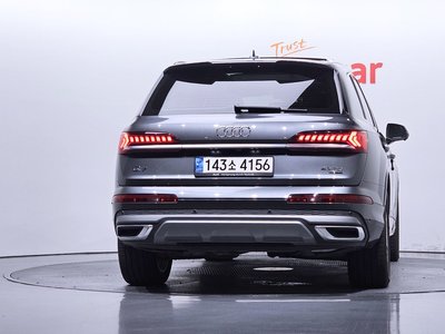 2021 AUDI Q7 photo 4