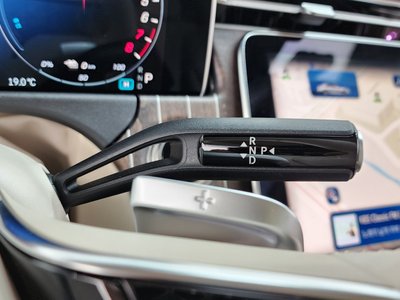 MERCEDES-BENZ E-CLASS - 9