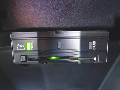 MERCEDES-BENZ GLB - 10