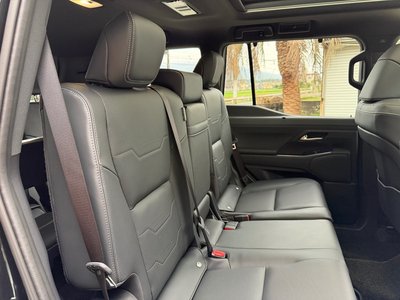2026 Lexus GX 缩略图 16