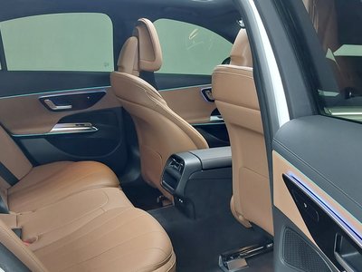 2025 Mercedes-BENZ E-CLASS 照片 10