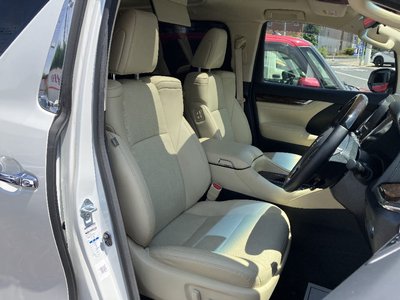 صورة 8 لـ 2023 Toyota ALPHARD