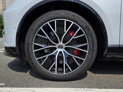 صورة 6 لـ 2025 Porsche MACAN