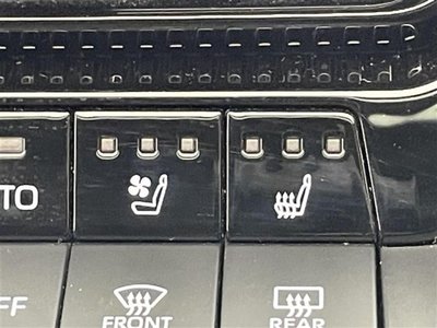TOYOTA LAND CRUISER - 8