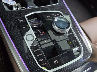 2025 BMW X5 缩略图 12