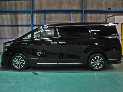TOYOTA VELLFIRE - 6