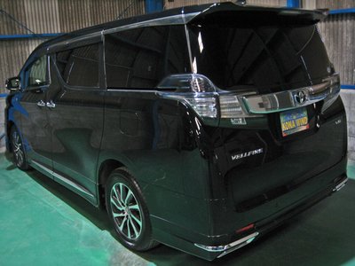 TOYOTA VELLFIRE - 2