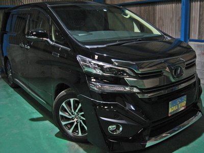 TOYOTA VELLFIRE - 1