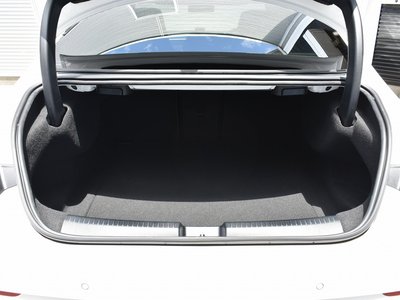 MERCEDES-BENZ CLA - 9