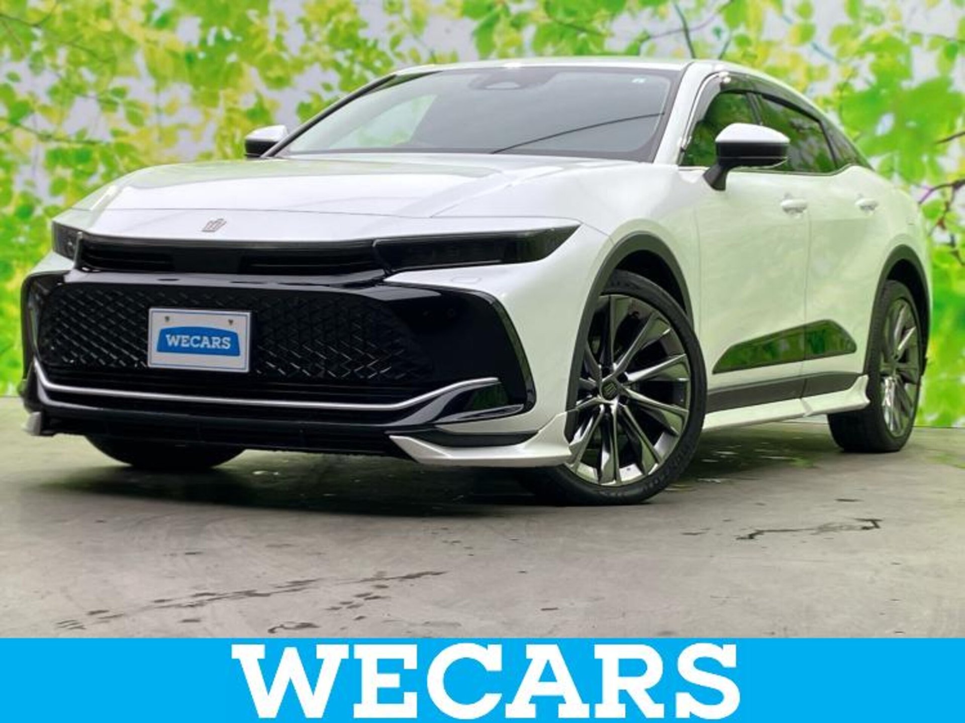 TOYOTA CROWN CROSSOVER - View 1