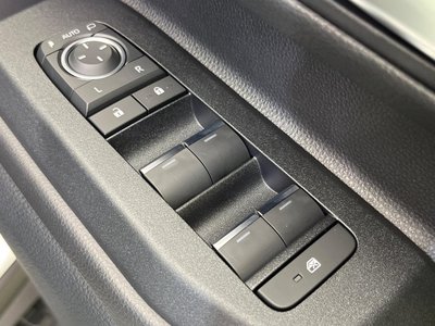 صورة مصغرة 44 لـ 2025 Toyota LAND CRUISER 250