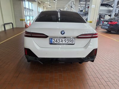 BMW 5 SERIES - 5