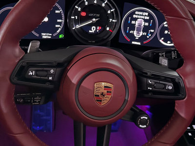 صورة 10 لـ 2024 Porsche 911