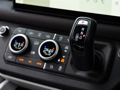 LAND ROVER DEFENDER - 5