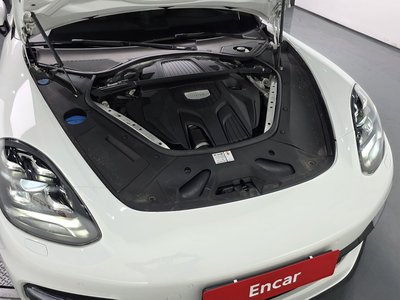 PORSCHE PANAMERA - 7