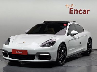 PORSCHE PANAMERA - 1