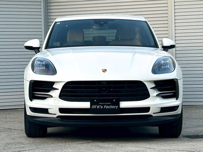 PORSCHE MACAN - 2