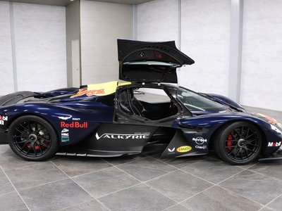 ASTON MARTIN VALKYRIE - 5