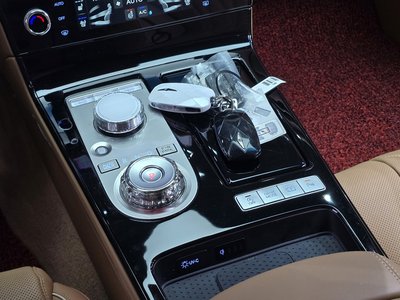 صورة 9 لـ 2025 Genesis G80 (RG3)