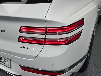 GENESIS GV80 - 10
