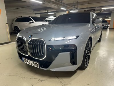 BMW 7 SERIES - 2