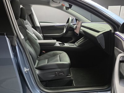 صورة مصغرة 16 لـ 2025 Tesla MODEL Y