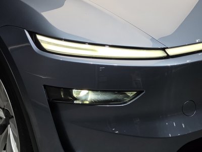 صورة 9 لـ 2025 Tesla MODEL Y