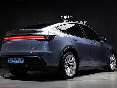صورة 4 لـ 2025 Tesla MODEL Y