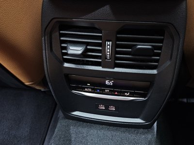 2025 BMW 3 SERIES 缩略图 33