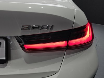 BMW 3 SERIES - 10