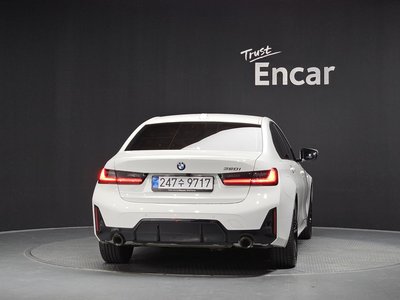 BMW 3 SERIES - 4