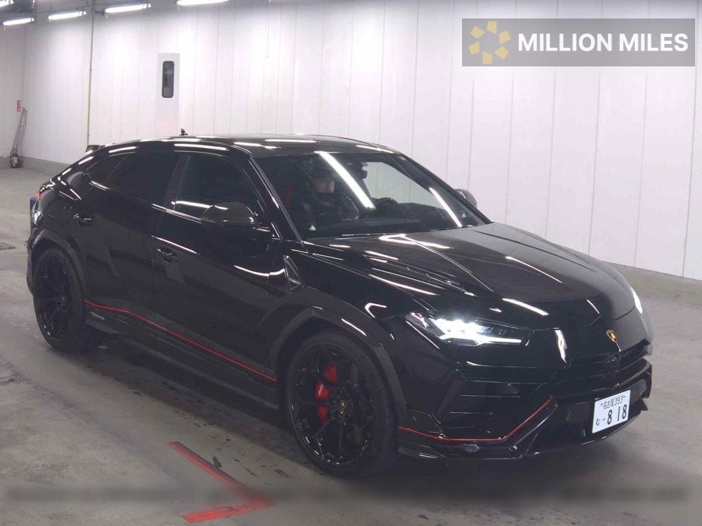 LAMBORGHINI URUS - View 1