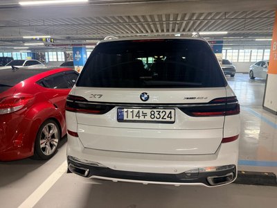 BMW X7 - 7