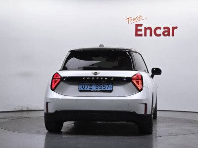 صورة 4 لـ 2024 MINI COOPER ELECTRIC