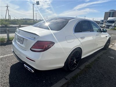 MERCEDES-BENZ E-CLASS - 3