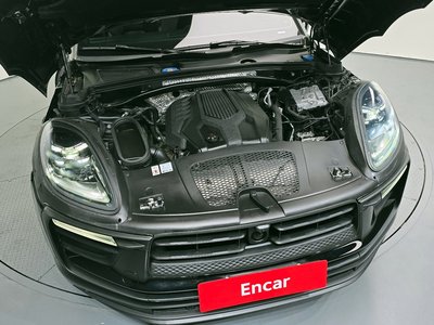 PORSCHE MACAN - 7