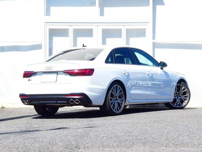 2025 AUDI S4 照片 7