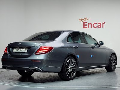 2018 Mercedes-BENZ E-CLASS — фото 3