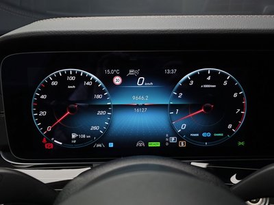 MERCEDES-BENZ E-CLASS - 8