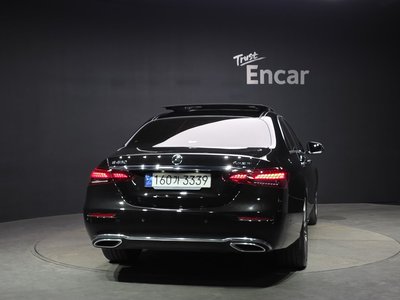 MERCEDES-BENZ E-CLASS - 3