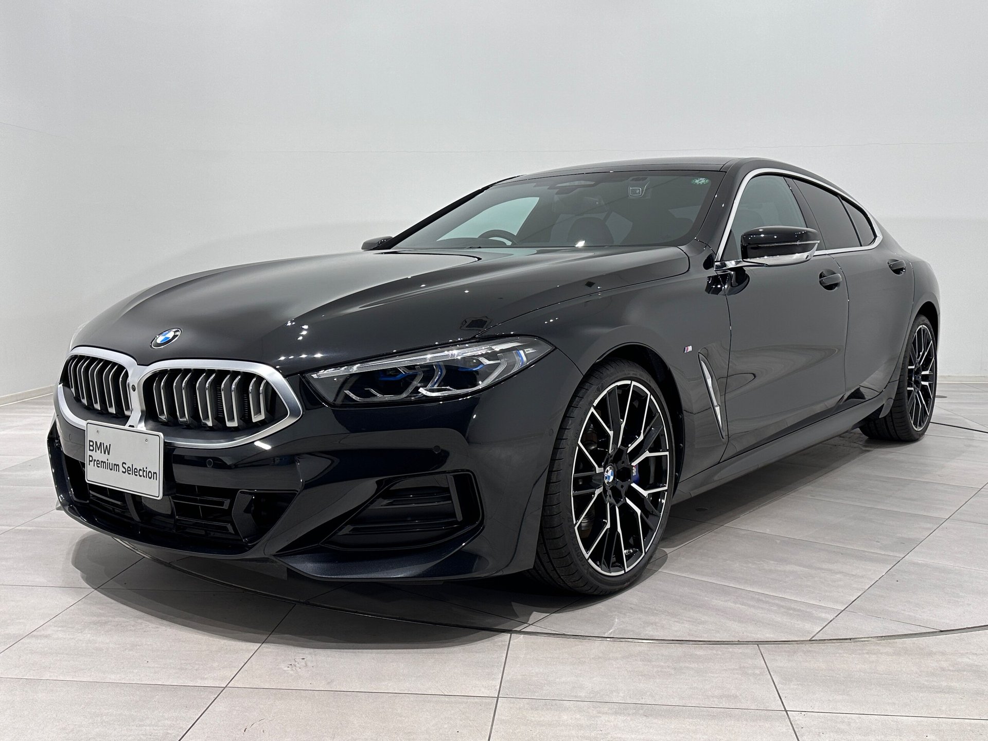 BMW 8 SERIES GRAN COUPE - View 1