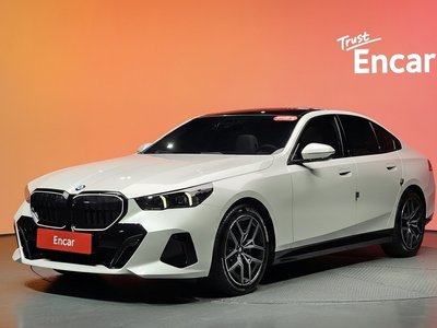 صورة 1 لـ 2025 BMW 5 SERIES