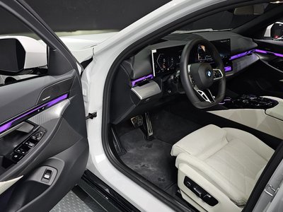 2025 BMW 5 SERIES thumbnail 13