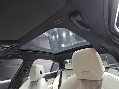 2025 BMW 5 SERIES thumbnail 25
